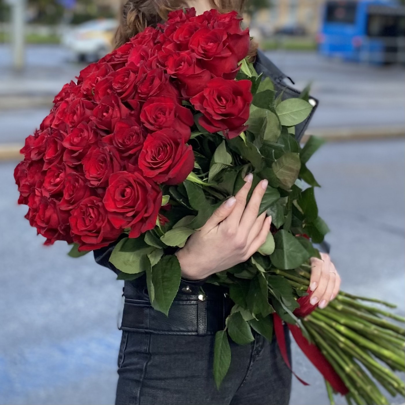 Букет из 51 красной розы 80 см.